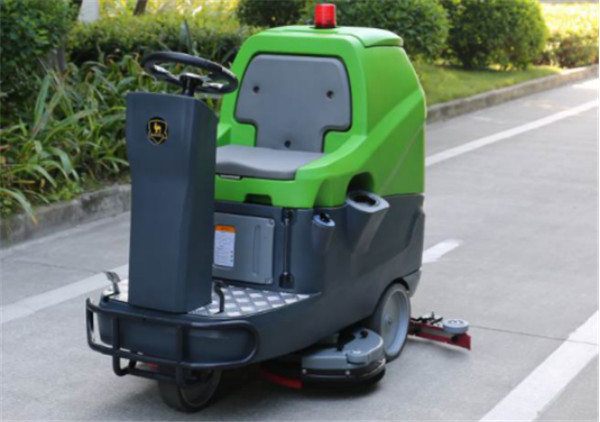 1、駕駛式洗地機(jī)：瑪西爾DQX86-2.jpg